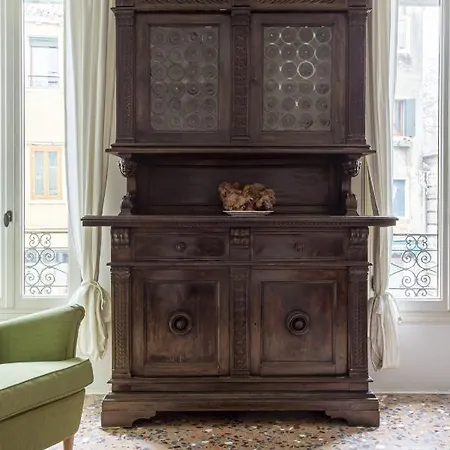 Garibaldi Biennale Apartment